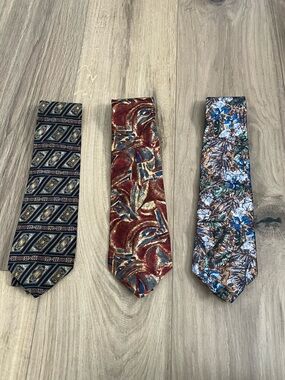 Three-Piece Men's Patterned Tie Set — Blue, Red, Black